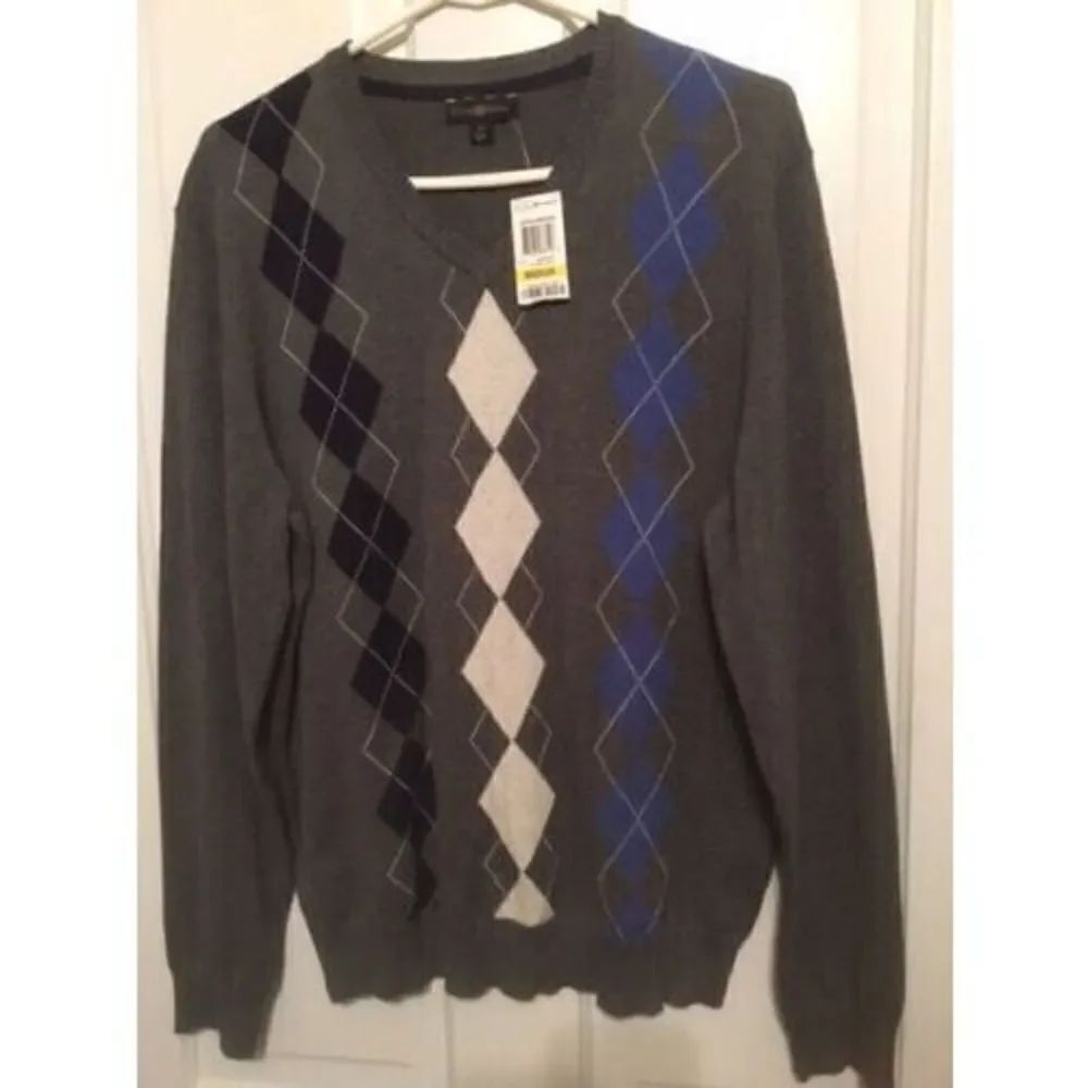 CLUB ROOM SIZE MEDIUM CHARCOAL COTTON V-NECK SWEATER **NEW**